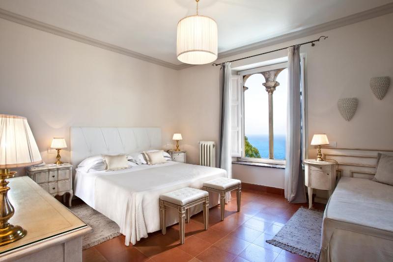 Junior Suite with Terrace image 2