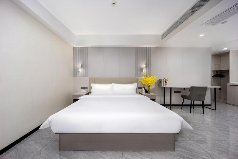 Deyu GM E sports Hotel - image 6