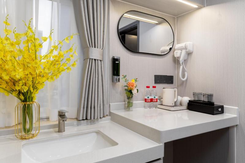 Deyu GM E sports Hotel - image 16