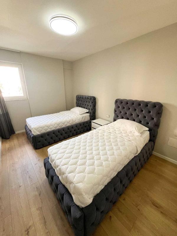 Sea View Apartment - image 10