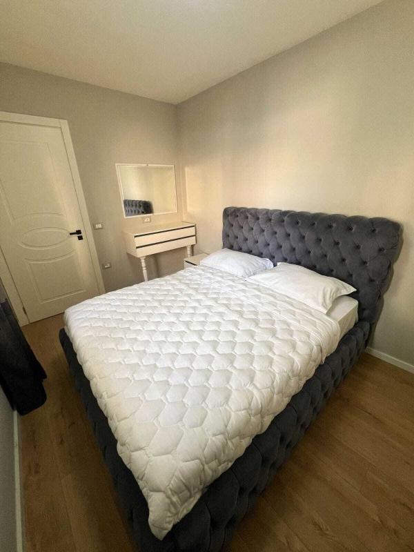 Sea View Apartment - image 6