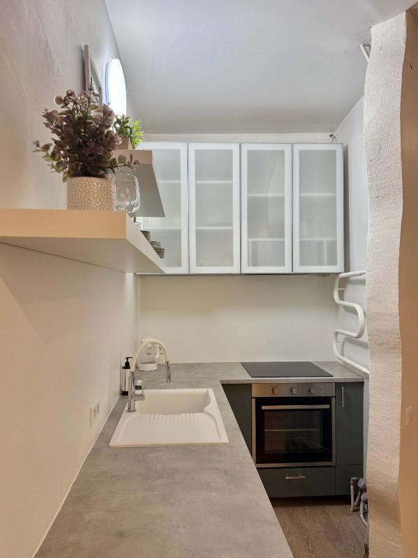 Domillion 1bdr Quiet City Hall apt D1115 - image 2