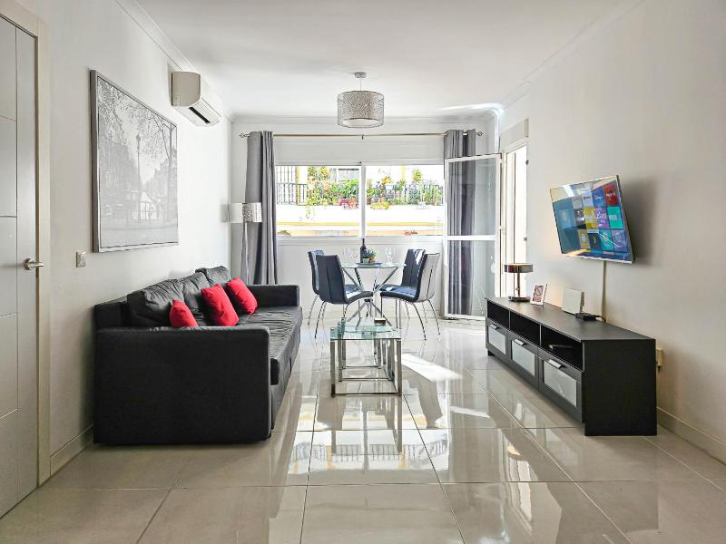 Apartment in centre of La Cala 200 metres from beach - image 28
