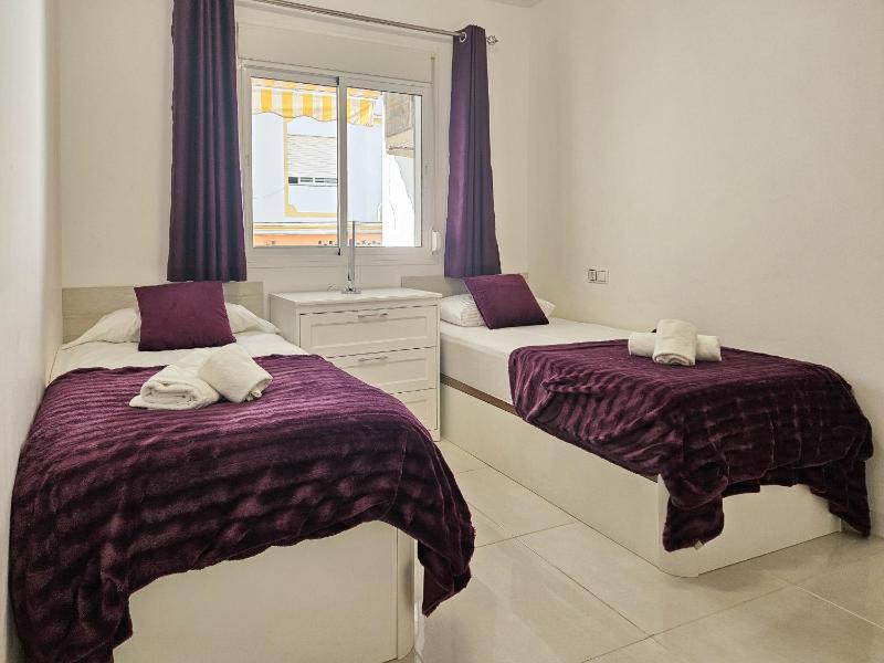 Apartment in centre of La Cala 200 metres from beach - image 8