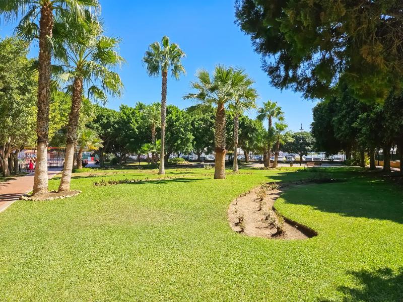 Apartment in centre of La Cala 200 metres from beach - image 27