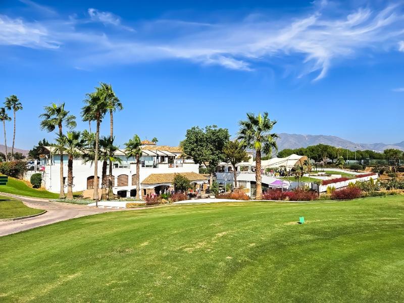Apartment in centre of La Cala 200 metres from beach - image 39