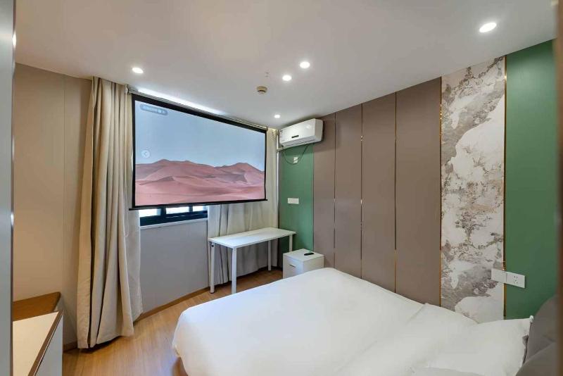 Ru Yuan Selected Hotels People's Square Store - image 6