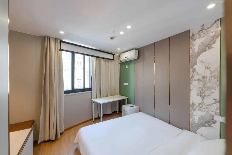 Ru Yuan Selected Hotels People's Square Store - image 14