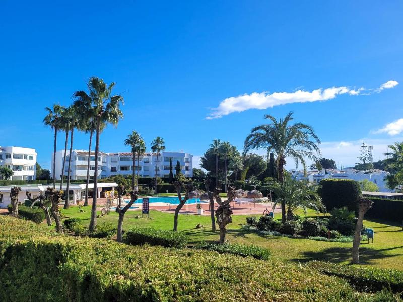 Garden apartment in Monte B Miraflores - image 10