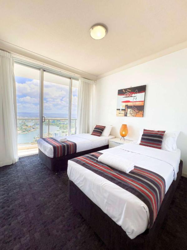 26th Floor at Chevron - image 12