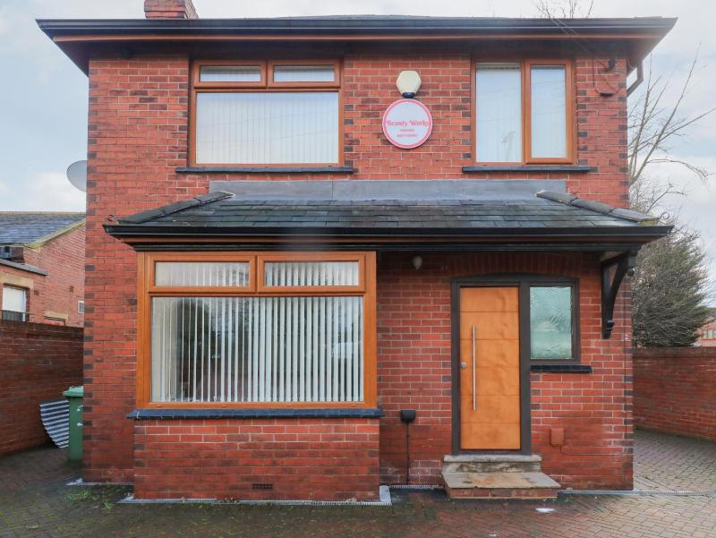 Middleton Park House - image 4