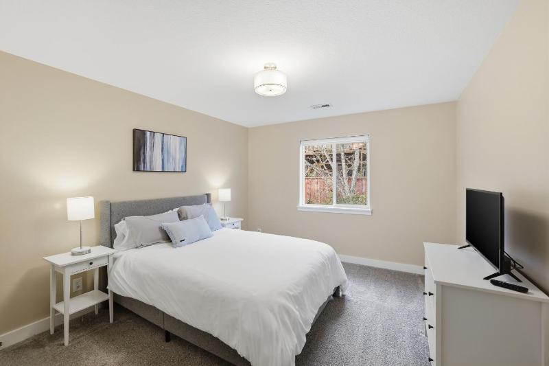 Bethany Breeze - Comfort Style and Convenience home - image 10