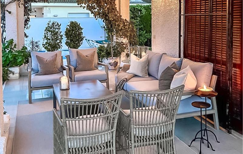 Stunning Home In Orihuela - image 20