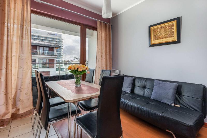 Baltic Park - Apartament z Widokiem na Morze by Noclegi Renters - image 1