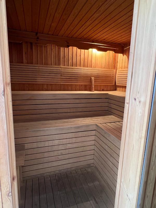 Coblanca 41-spectacular views-gym-heated pool-sauna-jacuzzi-wifi-3 minutes walk from the sear - image 9