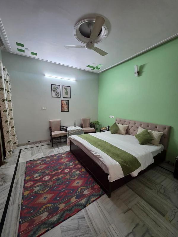 Lush Living Suite - image 9