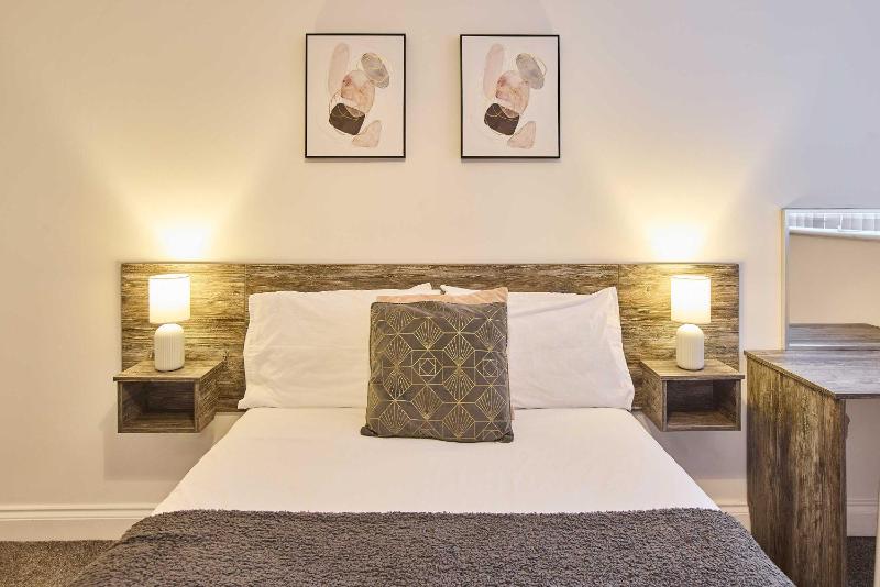 Host & Stay - Promenade Suite - image 28