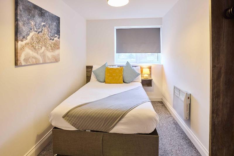 Host & Stay - Sandcastle Apartment - image 25