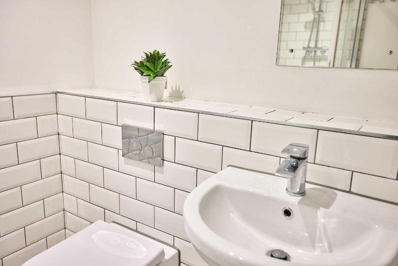 Host & Stay - Sandcastle Apartment - image 19