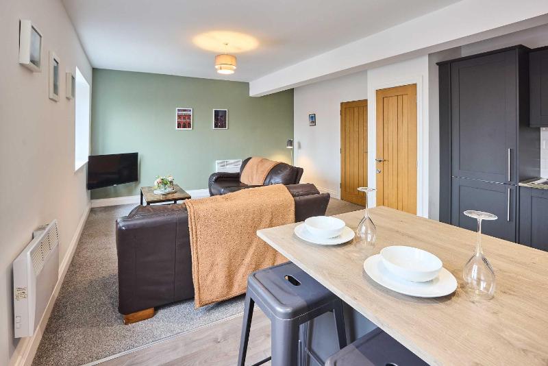 Host & Stay - Tower Suite - image 20