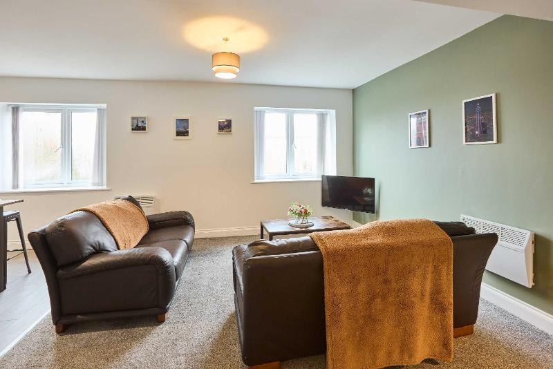 Host & Stay - Tower Suite - image 15