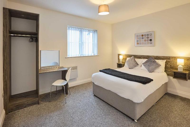 Host & Stay - Tower Suite - image 25