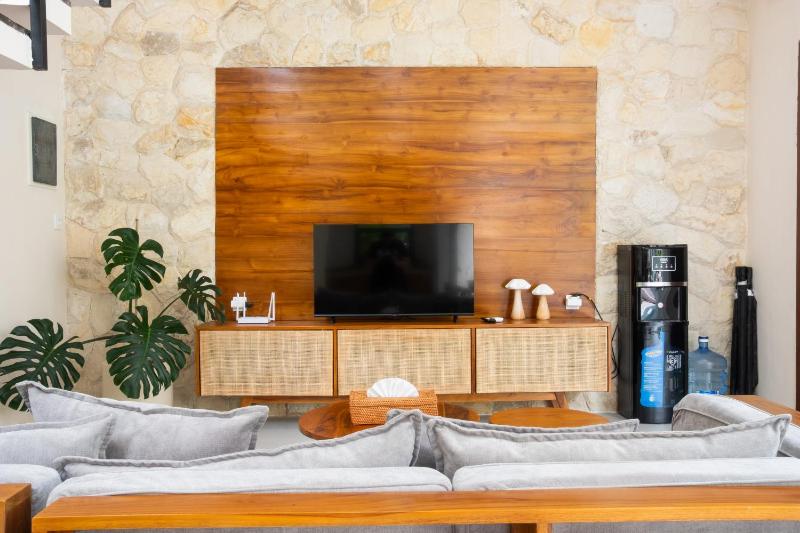 NEW 2BR Minica Villa in the heart of Kayu Aya Oberoi Seminyak walking distance to Beach Shops Restaurants - image 21