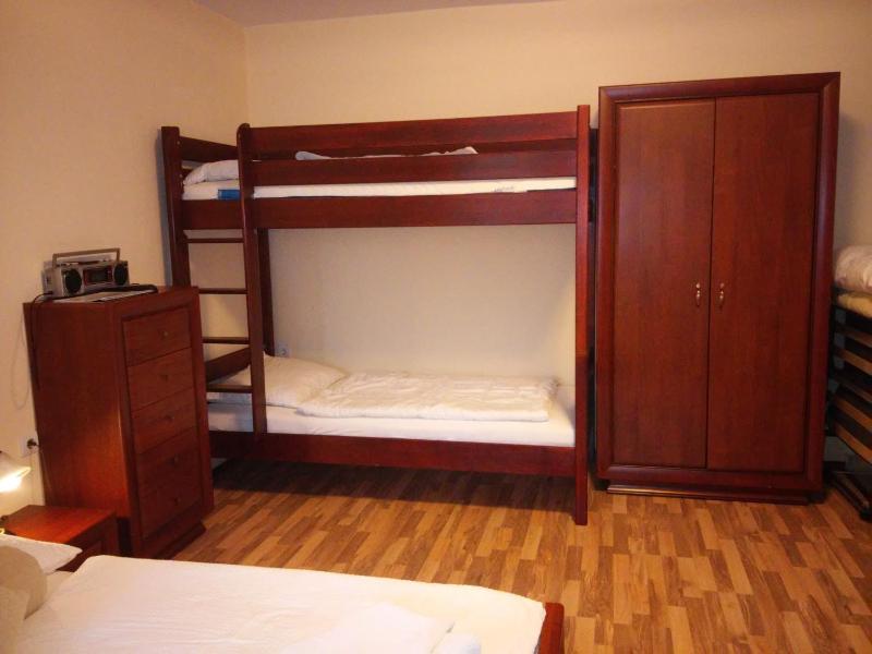 One-Bedroom Apartment image 3