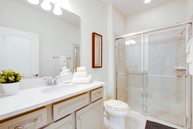 Beautiful 5 Bed Pool Home At Resort- No Resort Fee townhouse - image 46