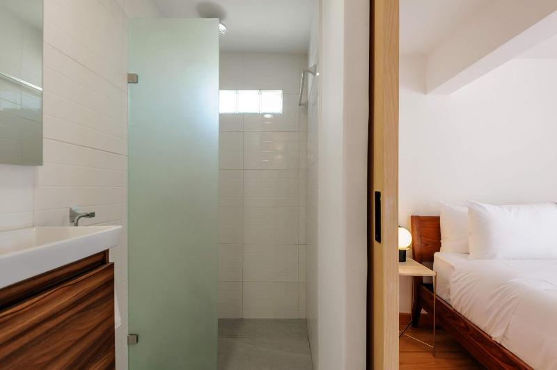 Amazing 4BR with Terrace & Jacuzzi in Juarez - image 32