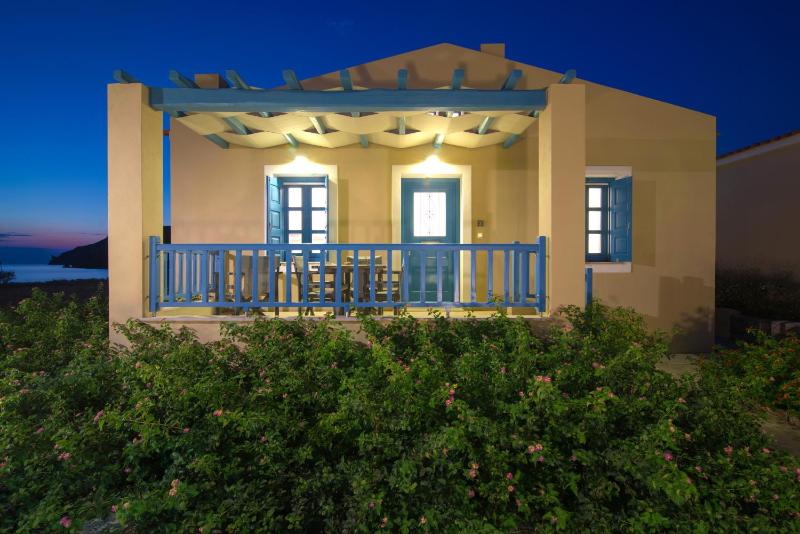 Triple Room with Sea View image 2