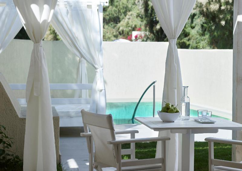 Spa Suite Sea View with Private Heated Pool and Beach Cabana image 4