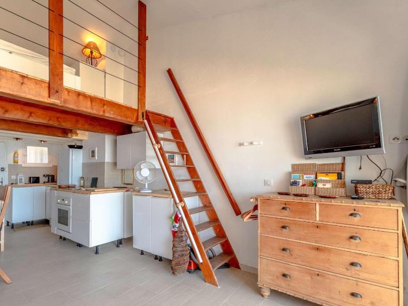 Studio lumineux avec climatisation et parking à Port Grimaud - FR-1-868-4 - image 8
