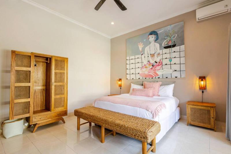 6BR Luxe Pool Villa Seminyak Group Escape - image 30