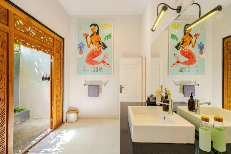 6BR Luxe Pool Villa Seminyak Group Escape - image 8