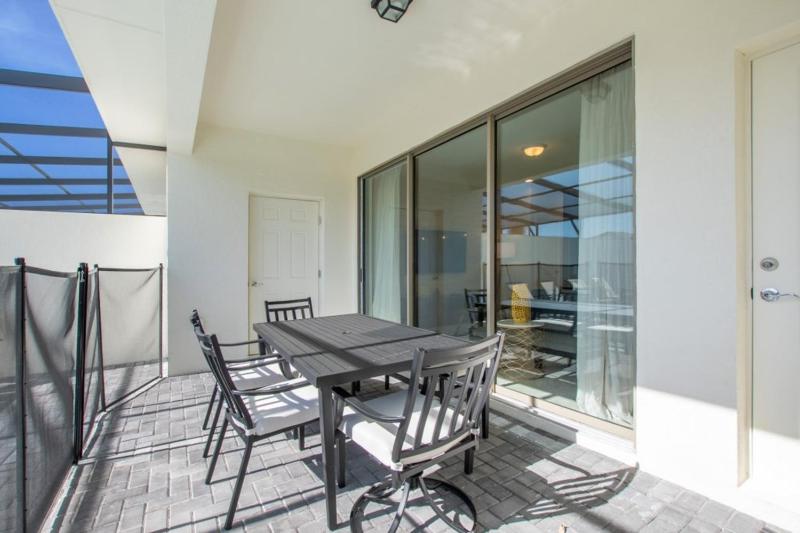 Beautiful 5 Bed Pool Home At Resort- No Resort Fee townhouse - image 50