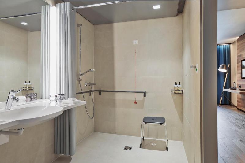 Junior Suite image 3