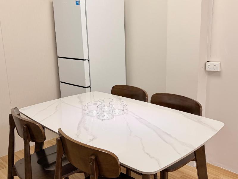 Priscilla Cozy Family 2Bedroom Apartment Walk to McDonald Free Parking - image 4
