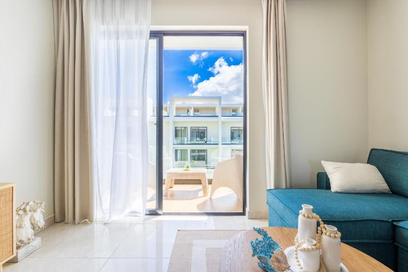 Stylish 1BR Apartment Near Bávaro Beach Pool View - image 8