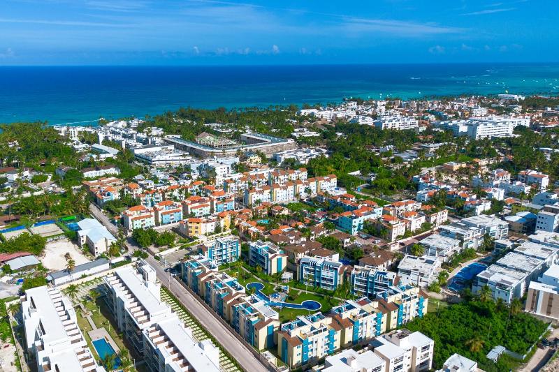 Stylish 1BR Apartment Near Bávaro Beach Pool View - image 14