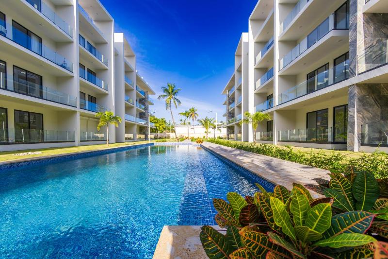 Stylish 1BR Apartment Near Bávaro Beach Pool View - image 16