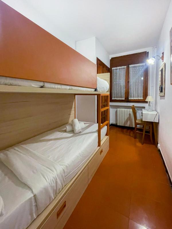 Red Velvet Apartment by Hello Homes Sitges - image 22
