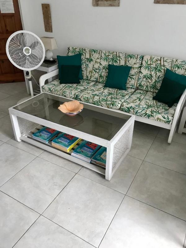 Cosy apartment with pool and garden view - image 7