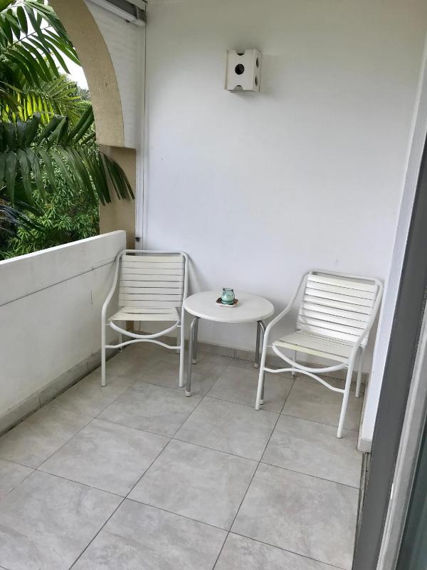Cosy apartment with pool and garden view - image 15