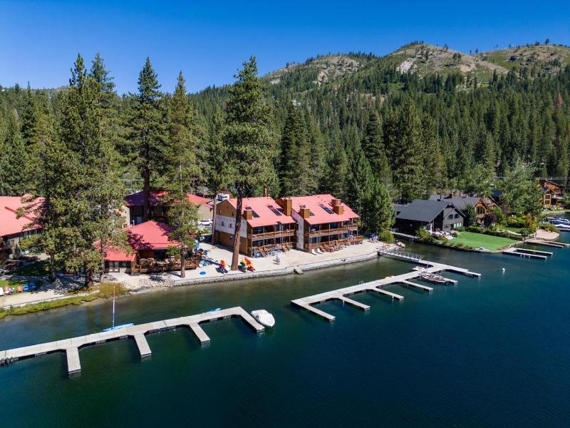 Cozy Studio #226 at Donner Lake Village - image 4