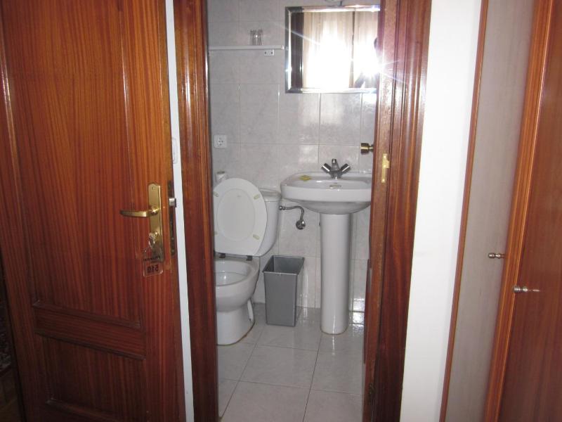 Single Room image 2