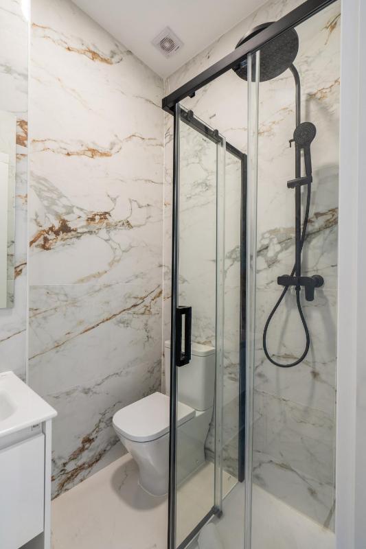 Moderno Apartamento Recien Reformado para 4 personas Alquiler Temporal - image 7