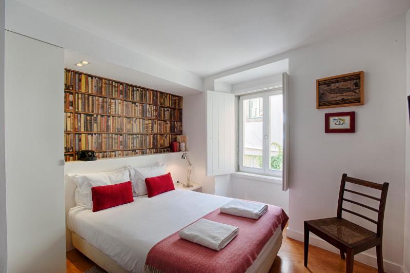Double or Twin Room with Street View image 4