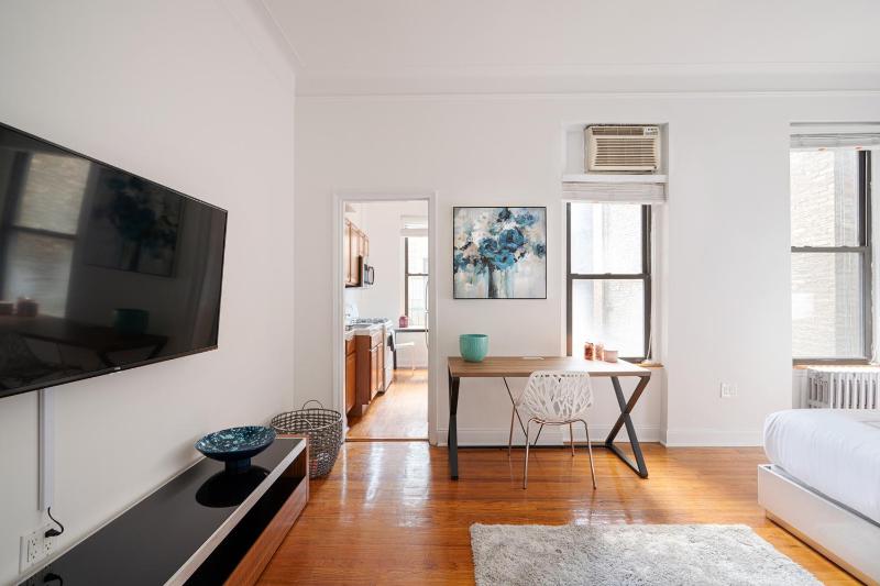 Bright and Comfy Studio in NYC - image 5