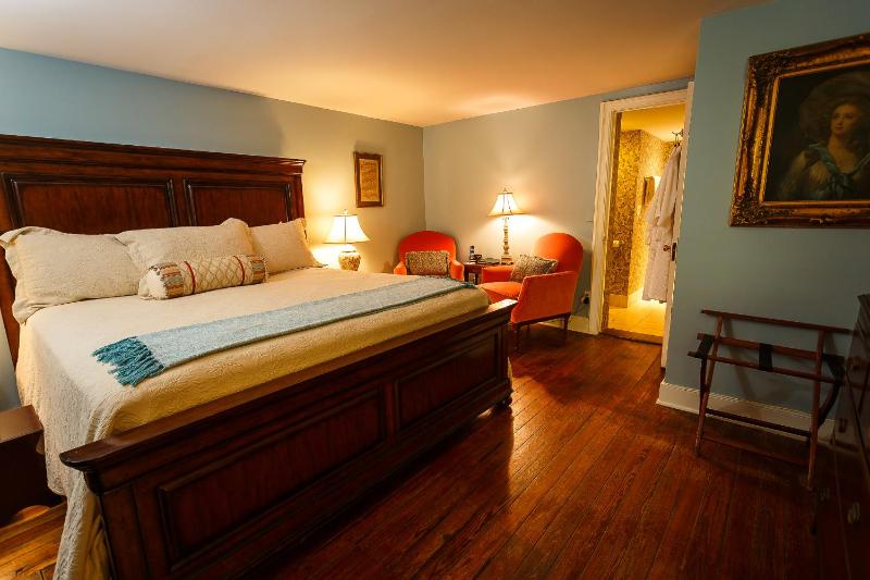 Eliza Thompson House Historic Inns of Savannah Collection - image 35